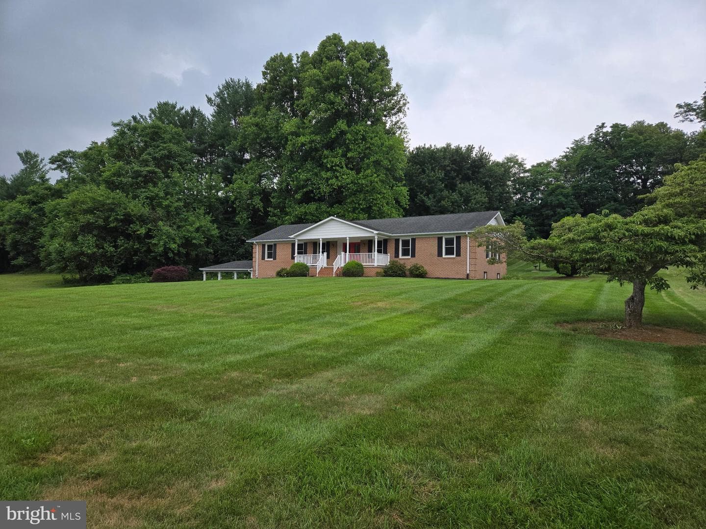 112 Beverly Dr photo 28