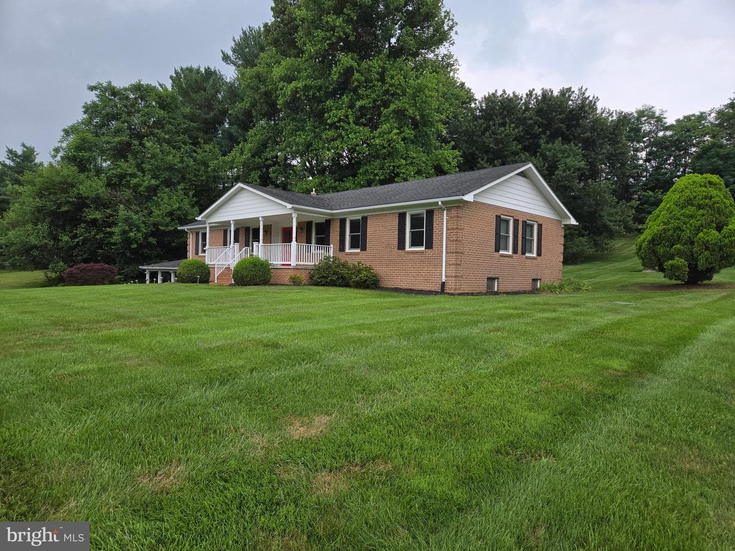 112 Beverly Dr photo 29