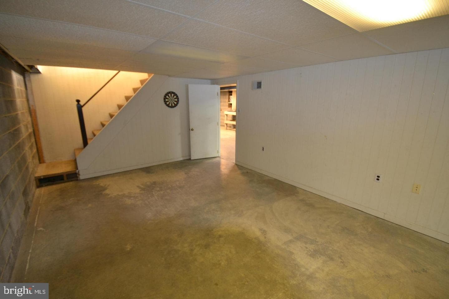 112 Beverly Dr photo 31