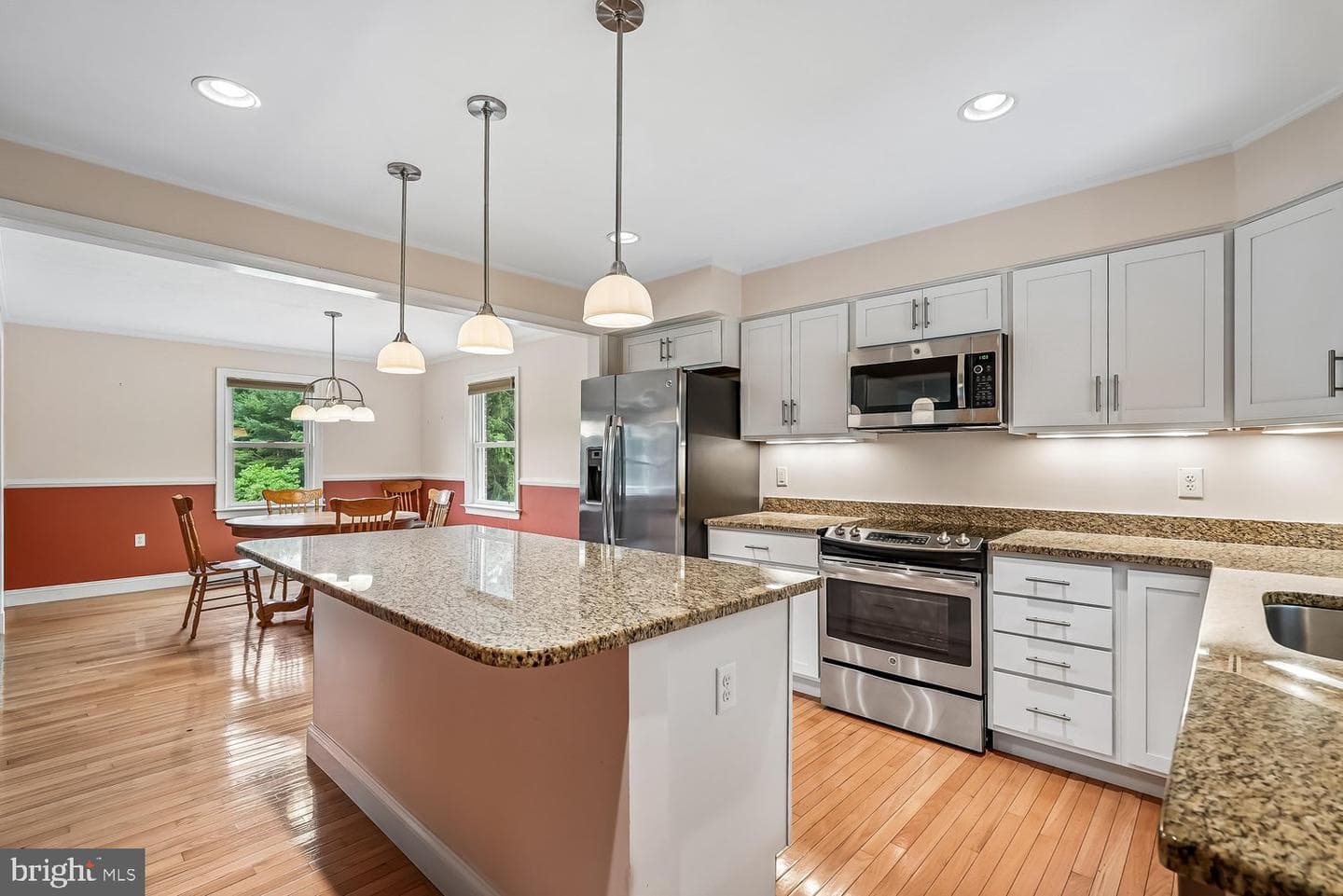 112 Beverly Dr photo 5