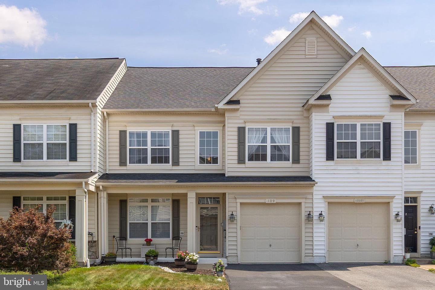 109 Quinton Oaks Circle photo 1