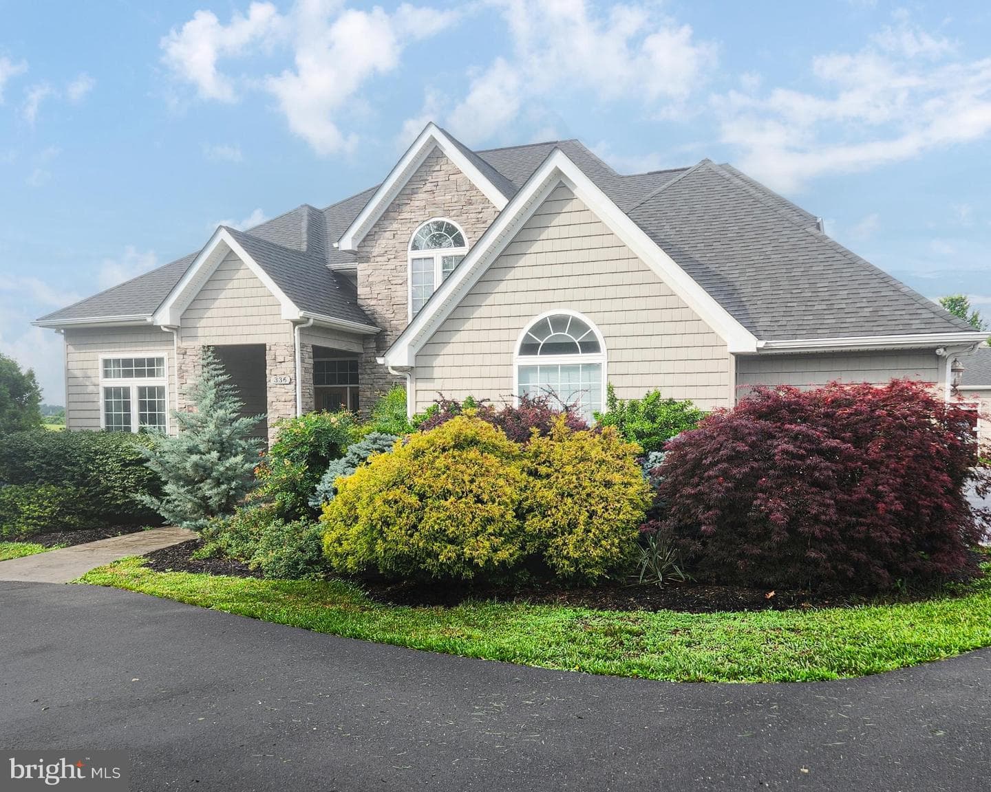 336 Apple Valley Road photo 2
