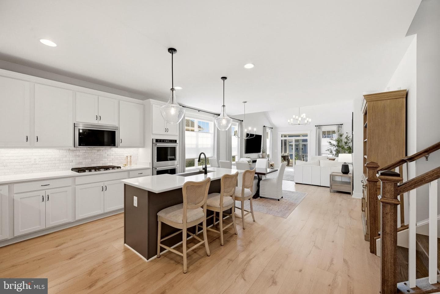 102 Crofton Court photo 10