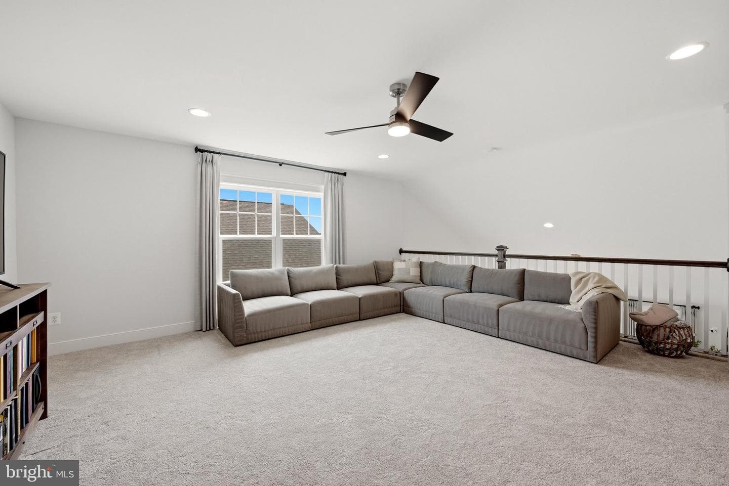 102 Crofton Court photo 38