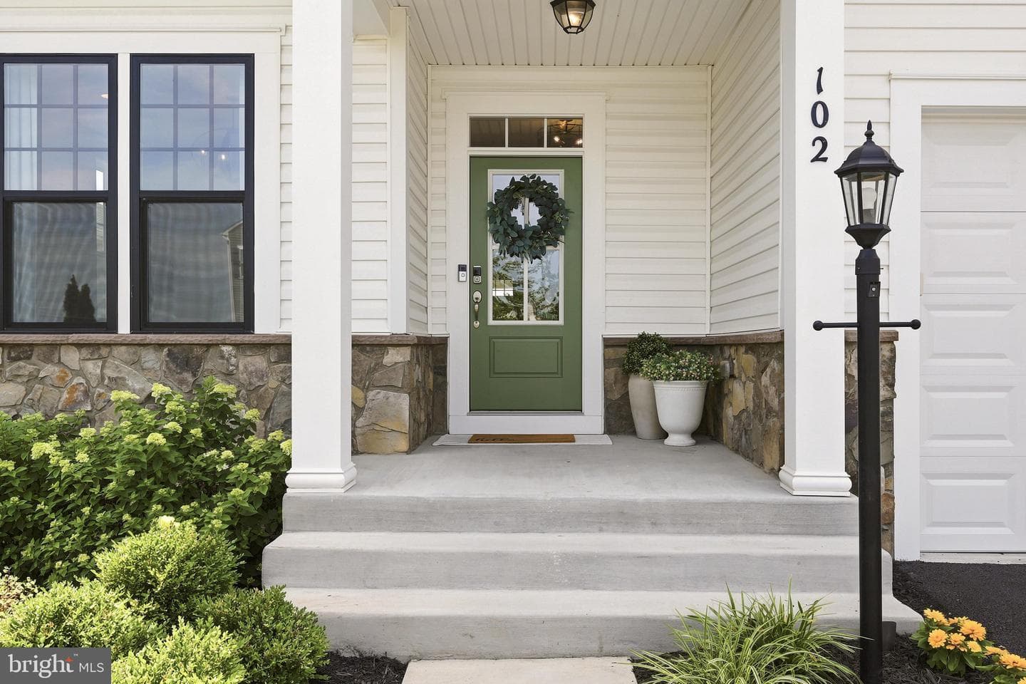 102 Crofton Court photo 4