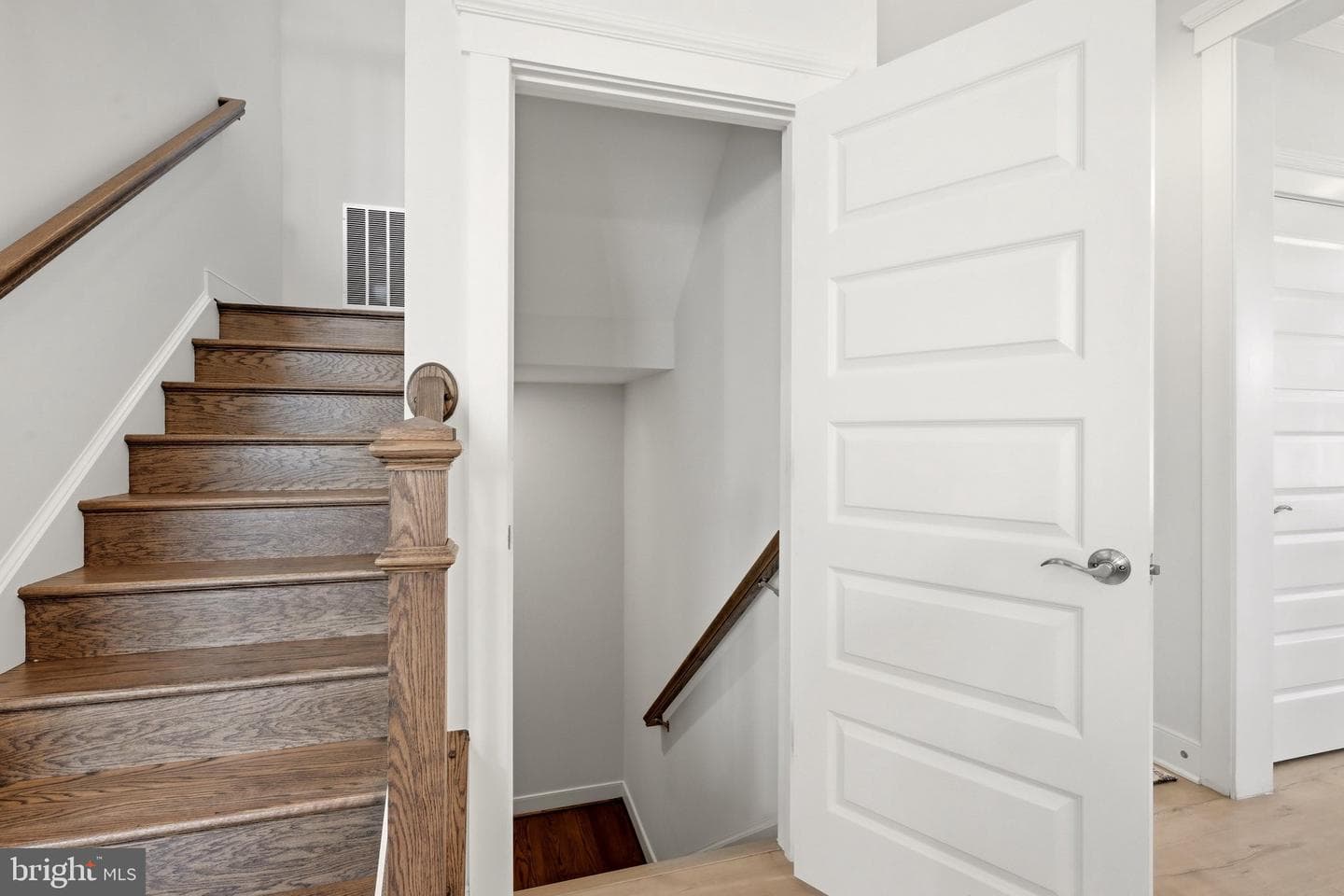 102 Crofton Court photo 45