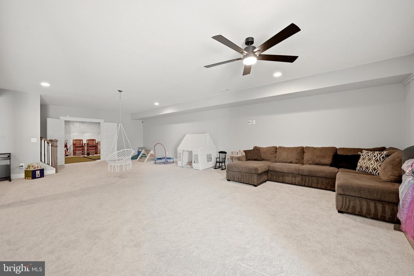 102 Crofton Court photo 46