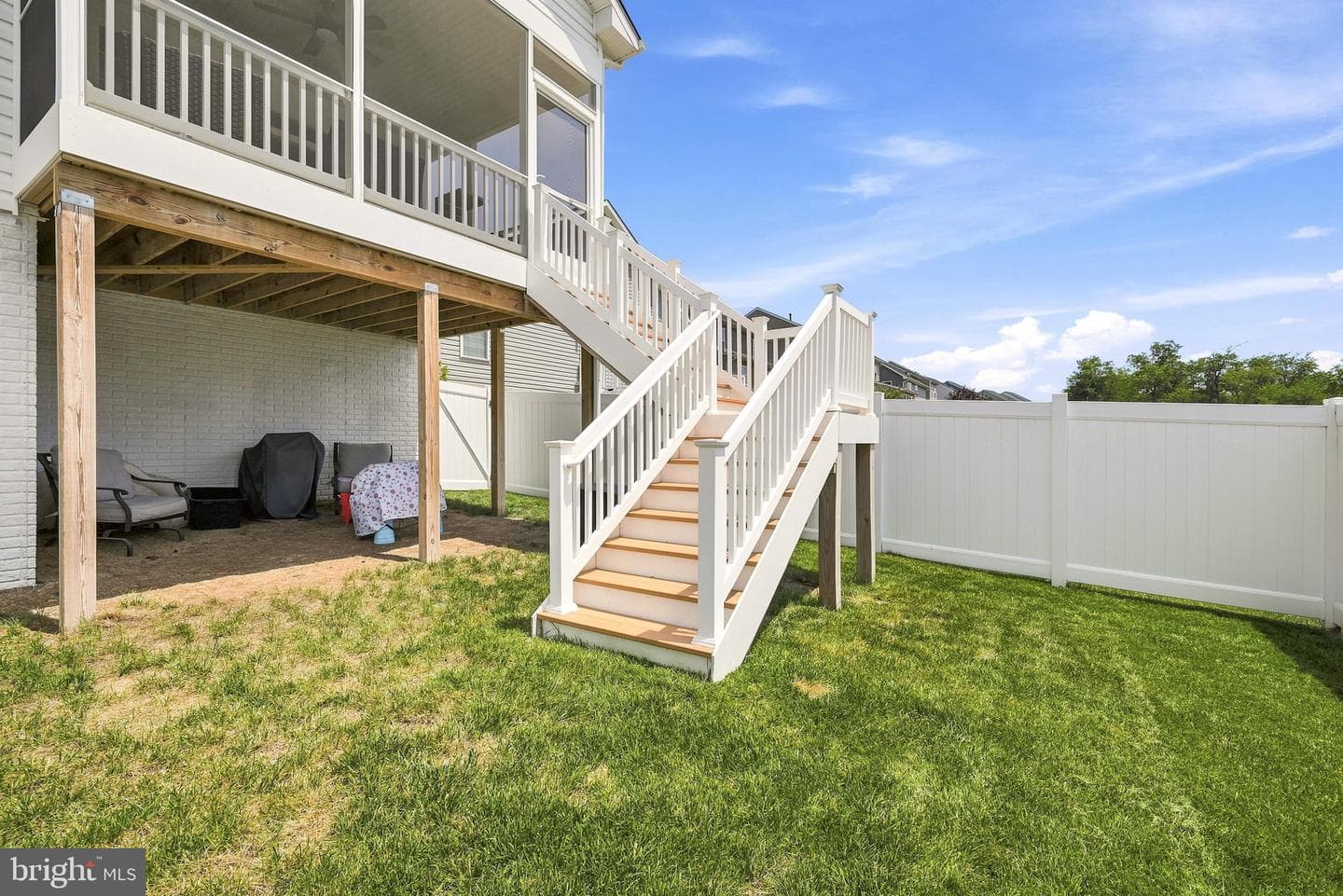 102 Crofton Court photo 55