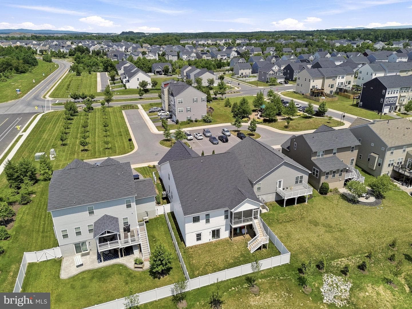 102 Crofton Court photo 59