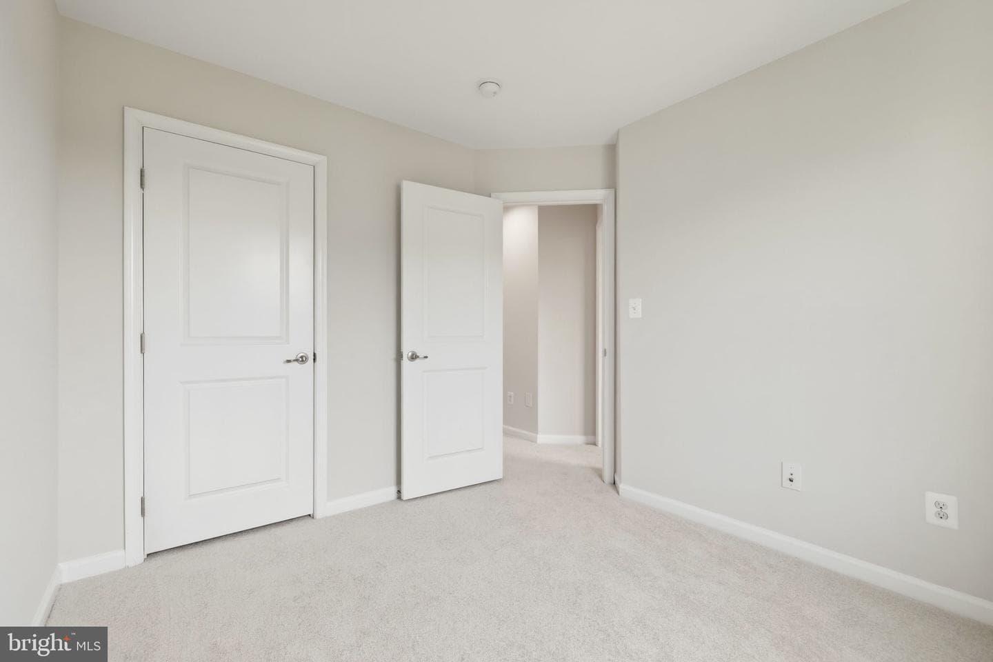 102 Argyle Court photo 37