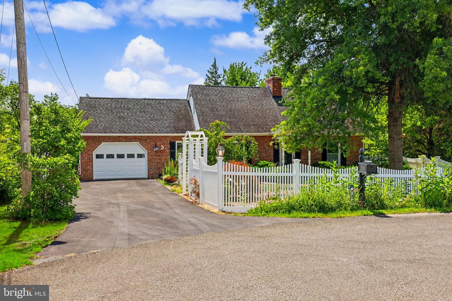 2105 Shawn Drive photo 1