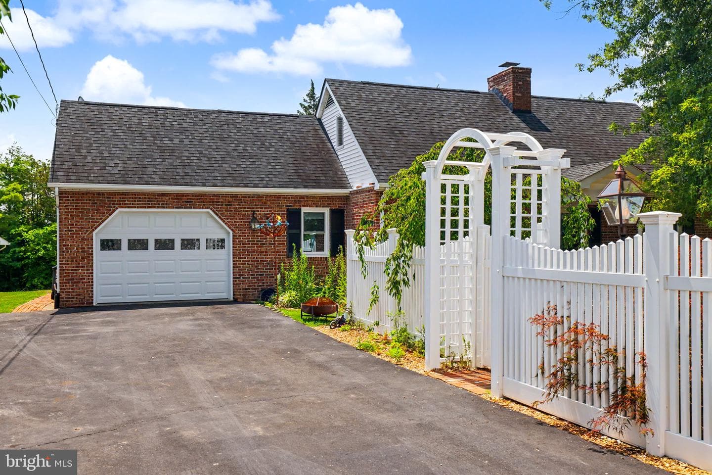 2105 Shawn Drive photo 4