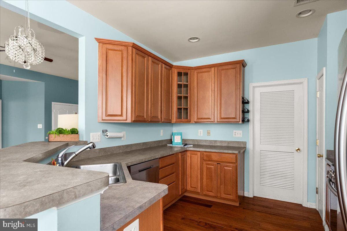 127 Shumard Court photo 13