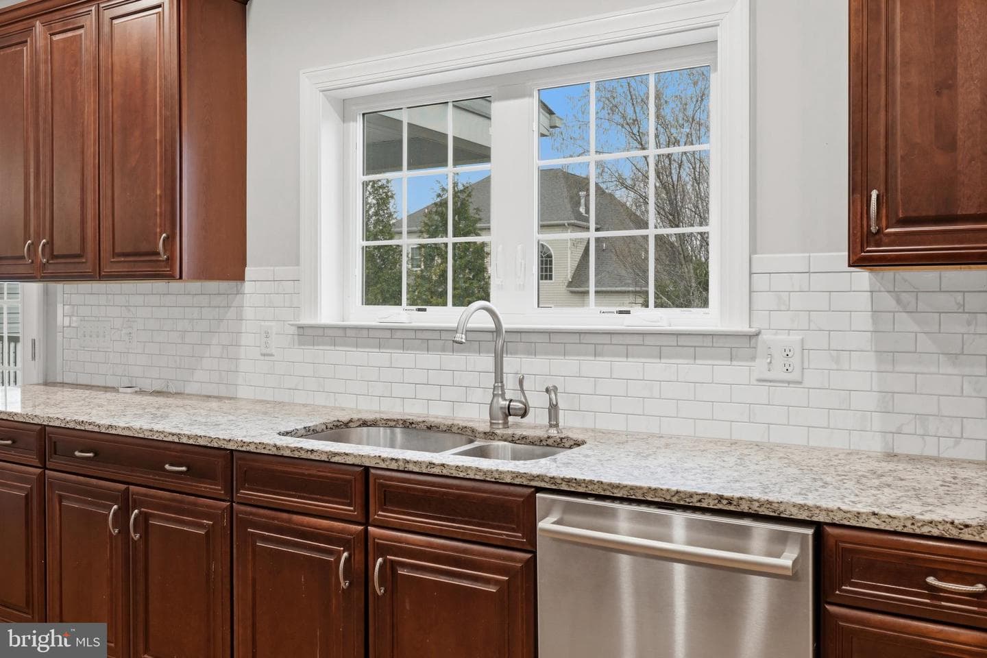 226 Summerfield Drive photo 32