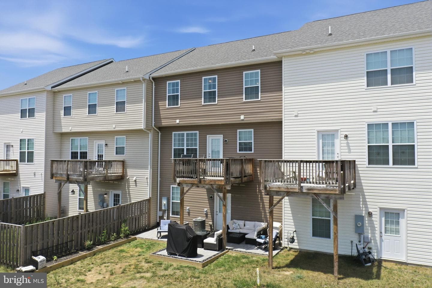 126 Brockham Court photo 45