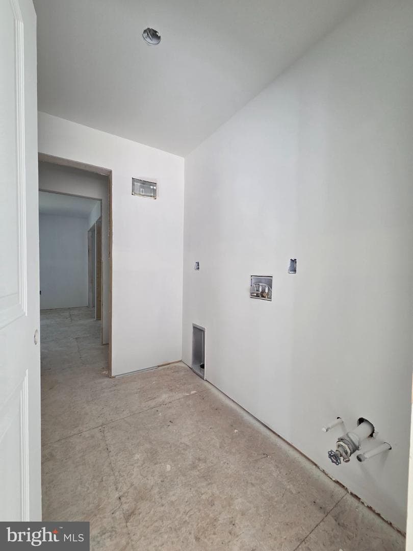 150 Four Seasons Drive E photo 11