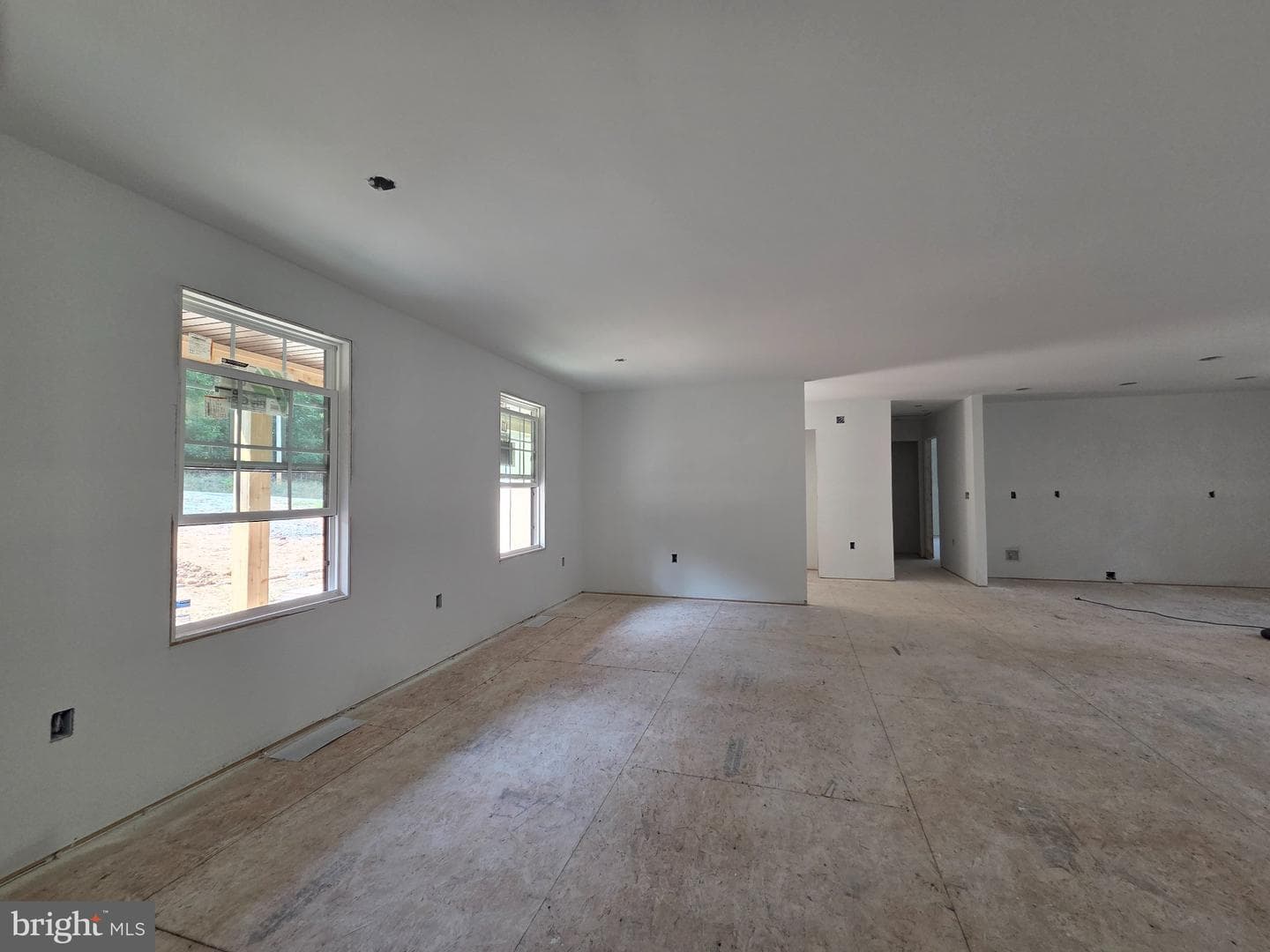 150 Four Seasons Drive E photo 7