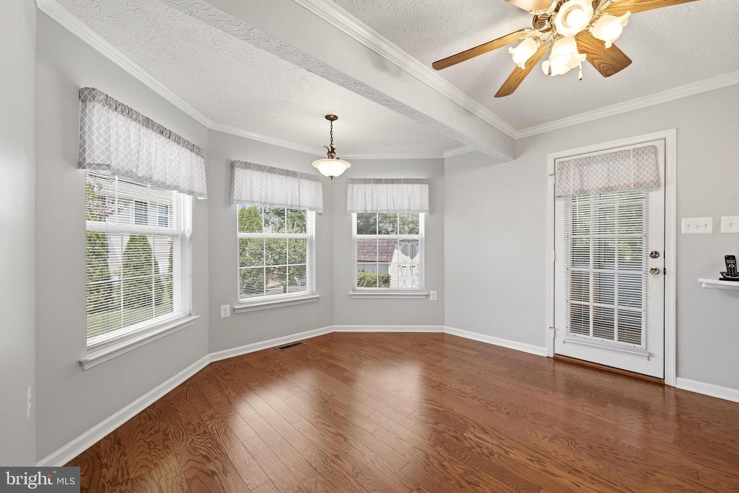 231 Bentley Avenue photo 18