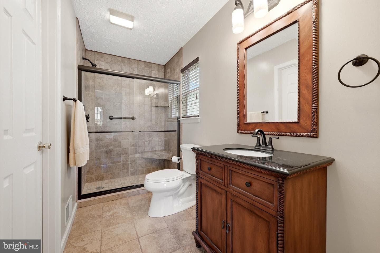 231 Bentley Avenue photo 35