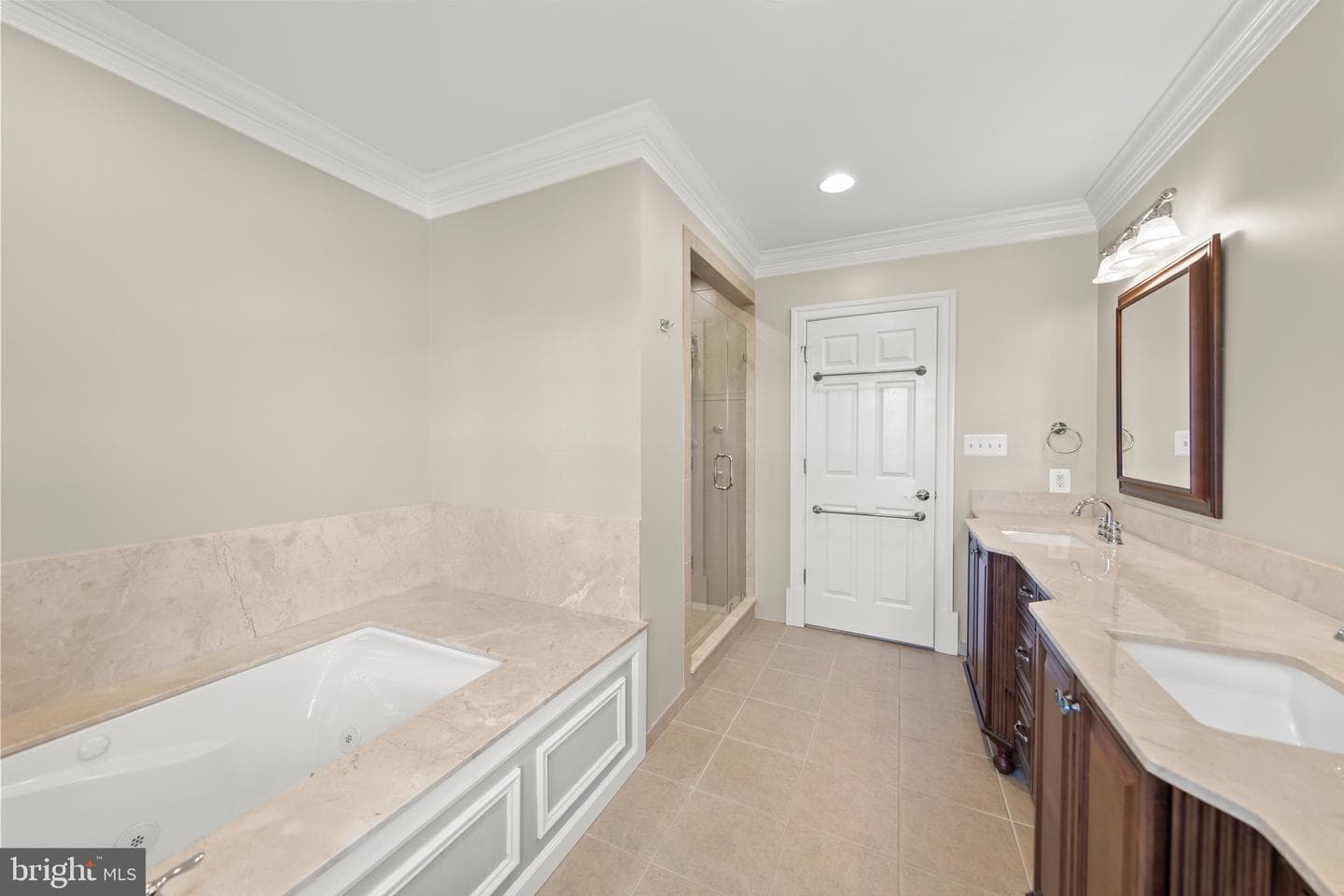582 Miller Road photo 32