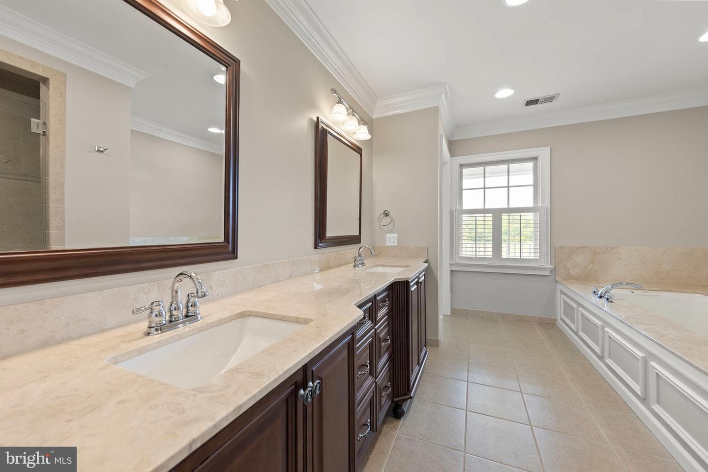 582 Miller Road photo 33