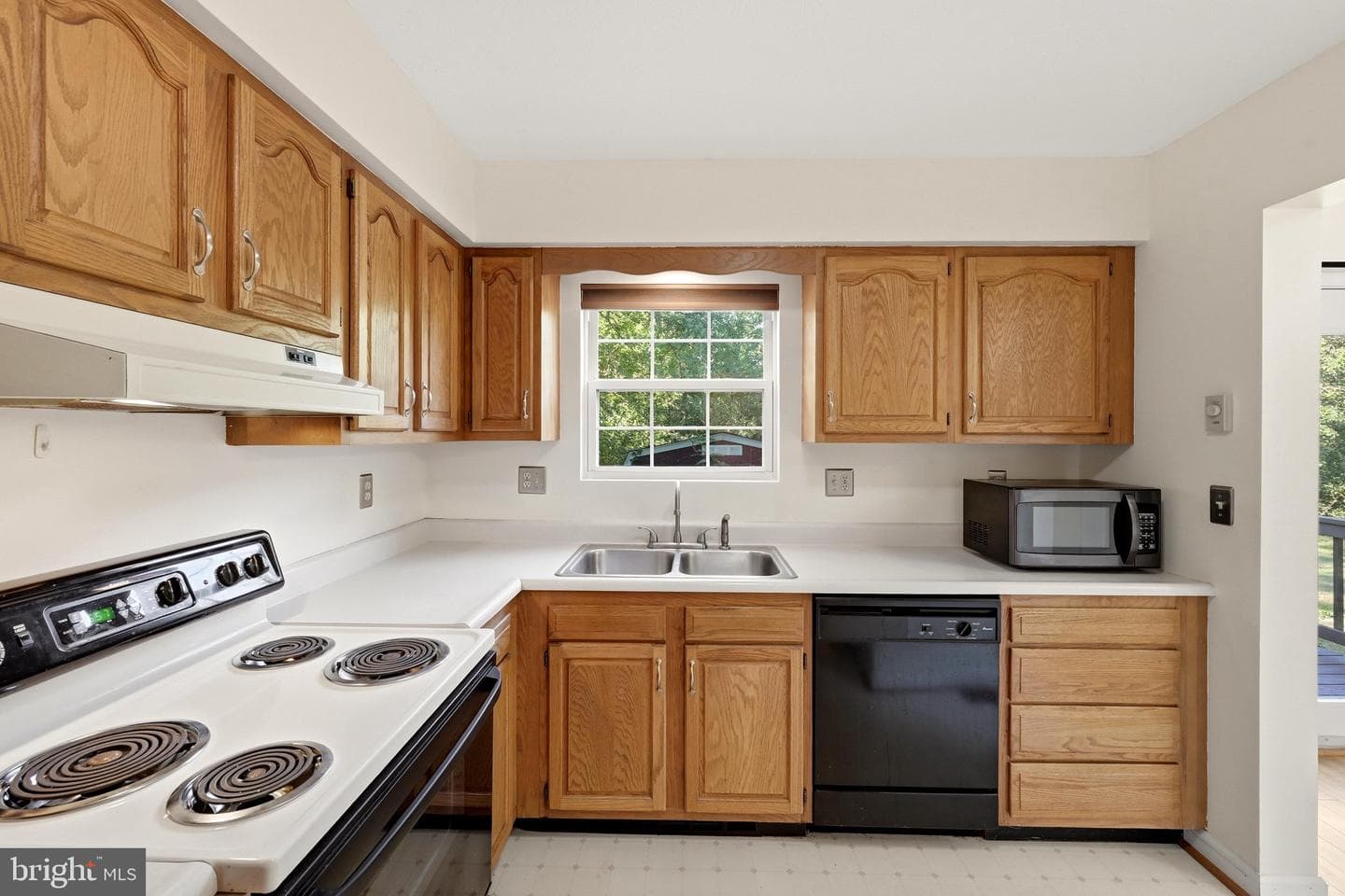 200 Freeton Court photo 11