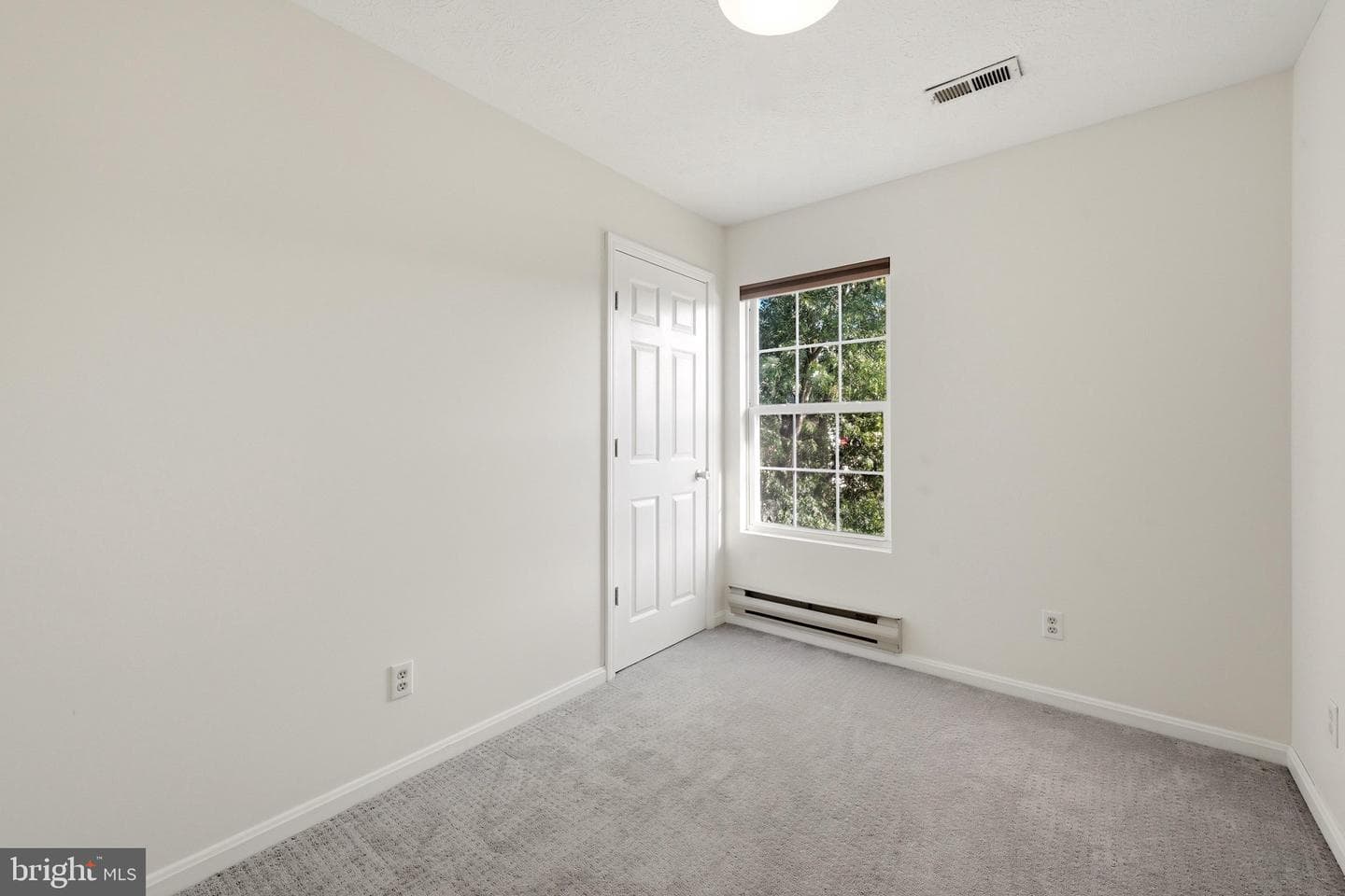 200 Freeton Court photo 21