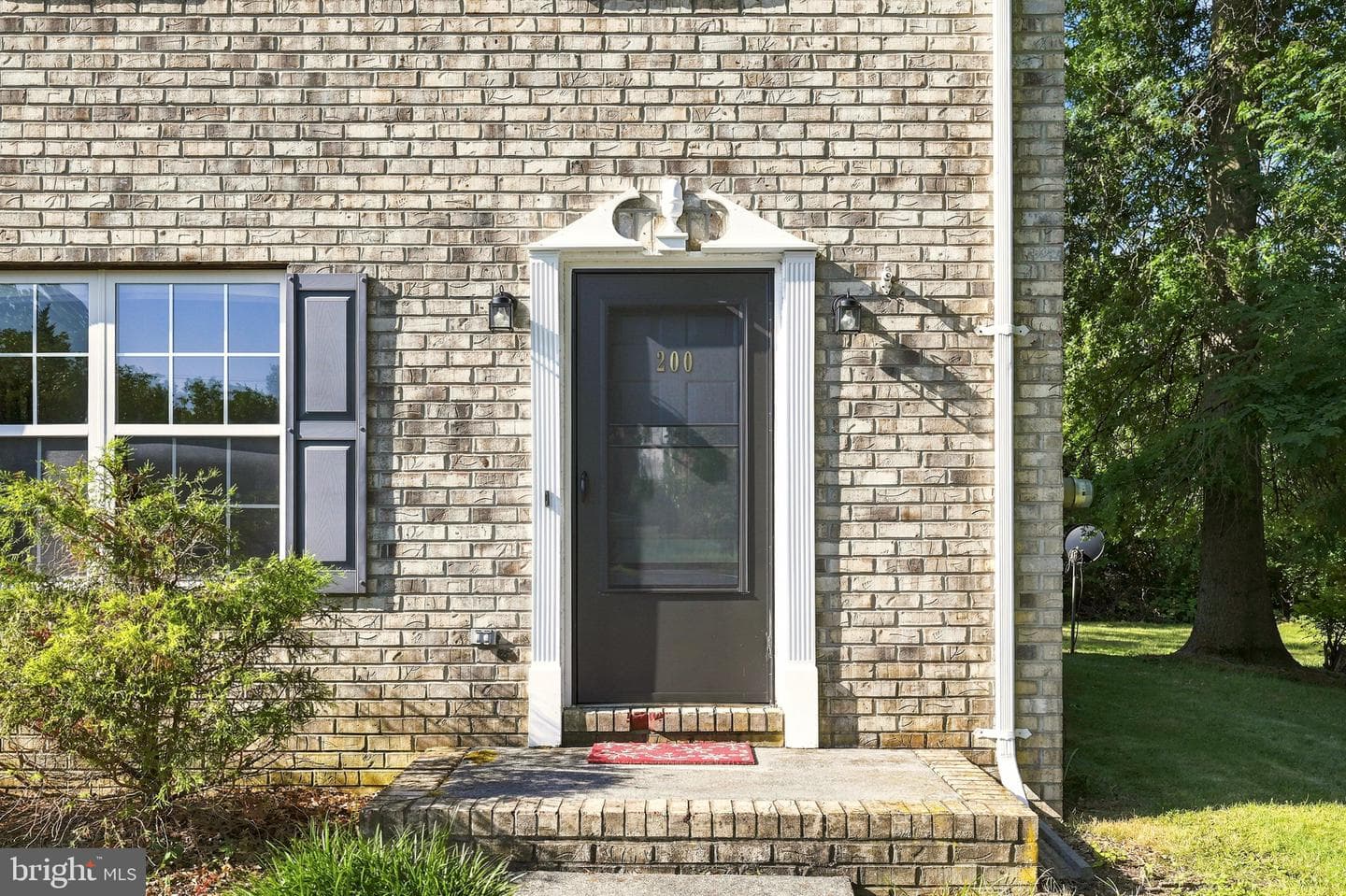 200 Freeton Court photo 3