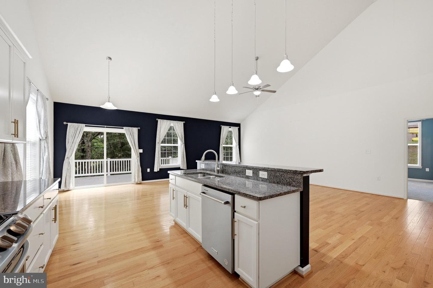 210 Woods Drive photo 24