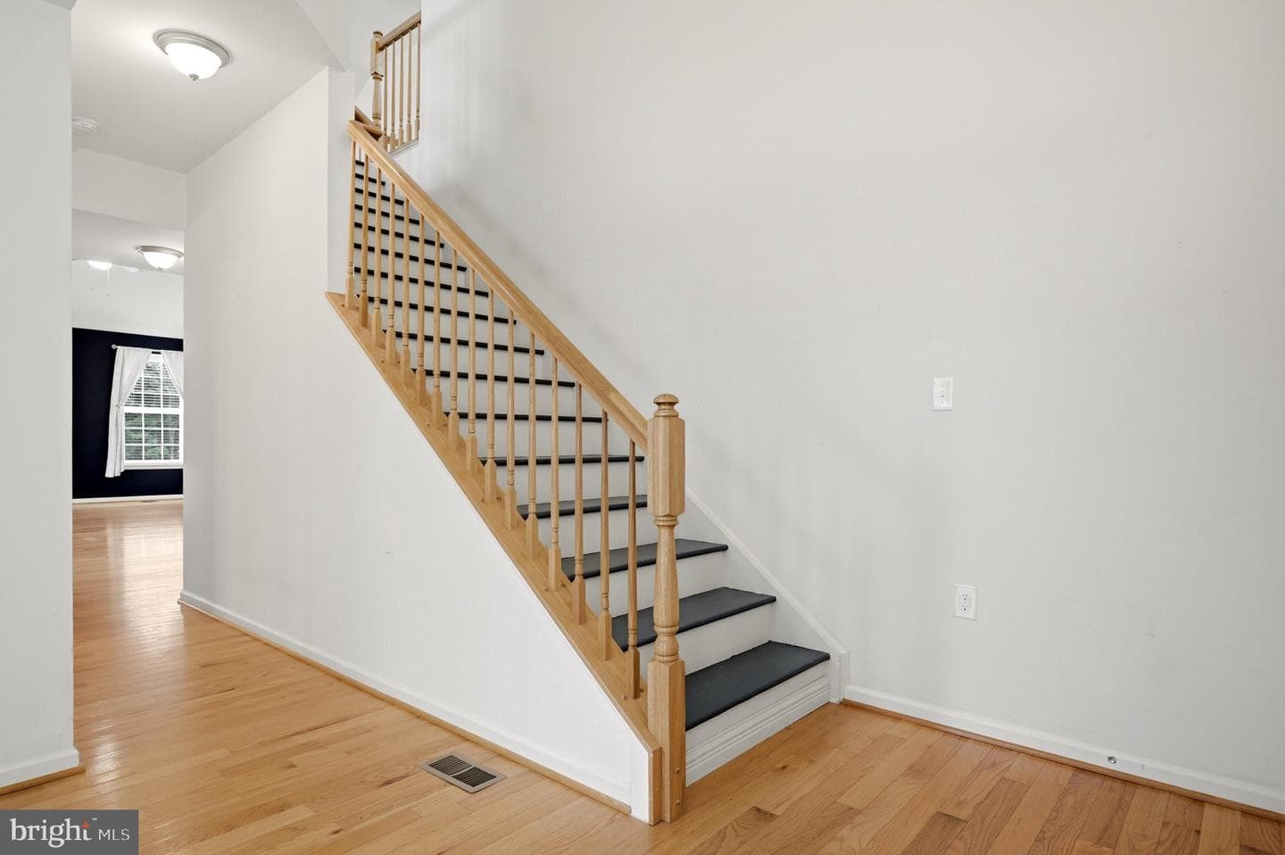 210 Woods Drive photo 34