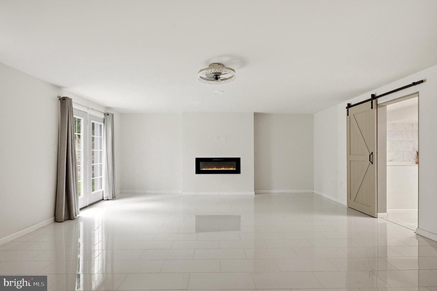 210 Woods Drive photo 48