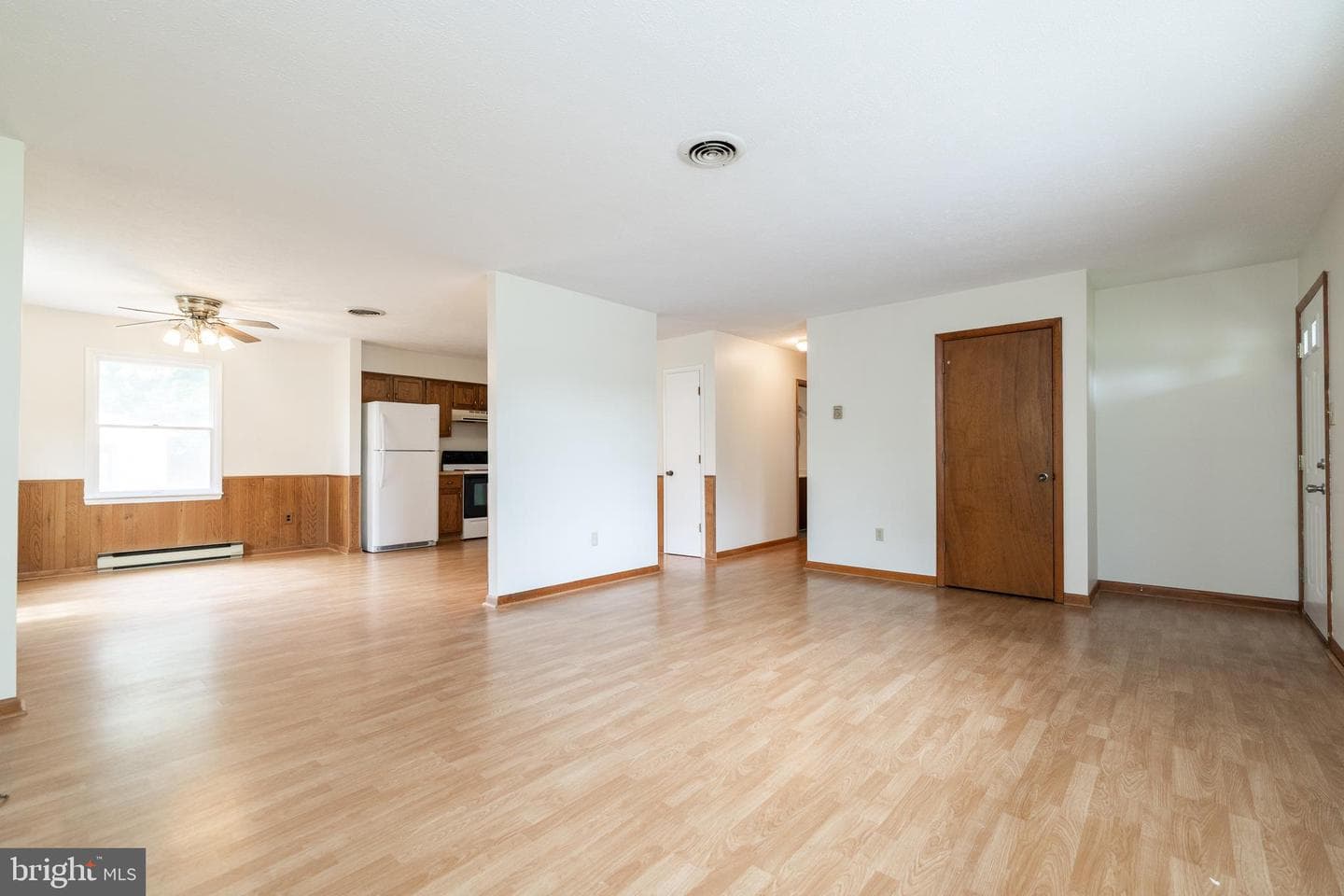 305 Hackberry Drive photo 2