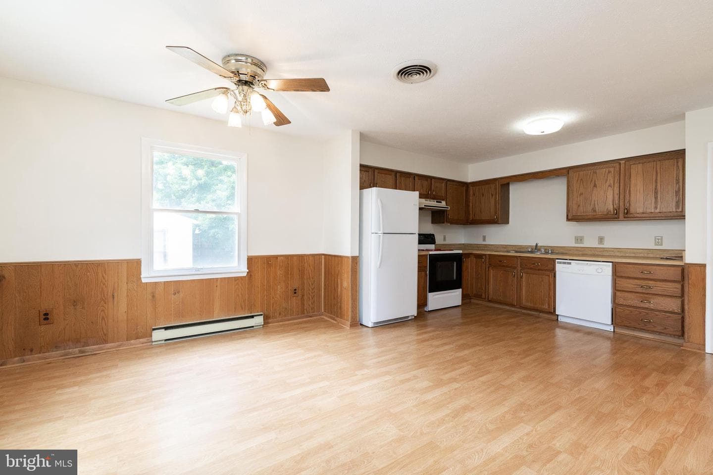 305 Hackberry Drive photo 3