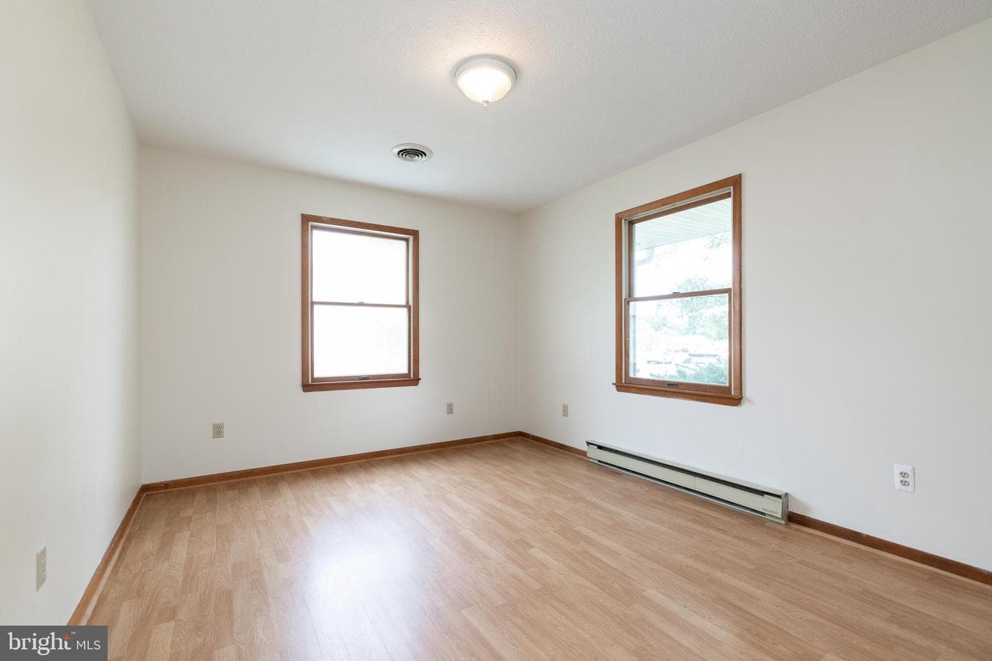 305 Hackberry Drive photo 8