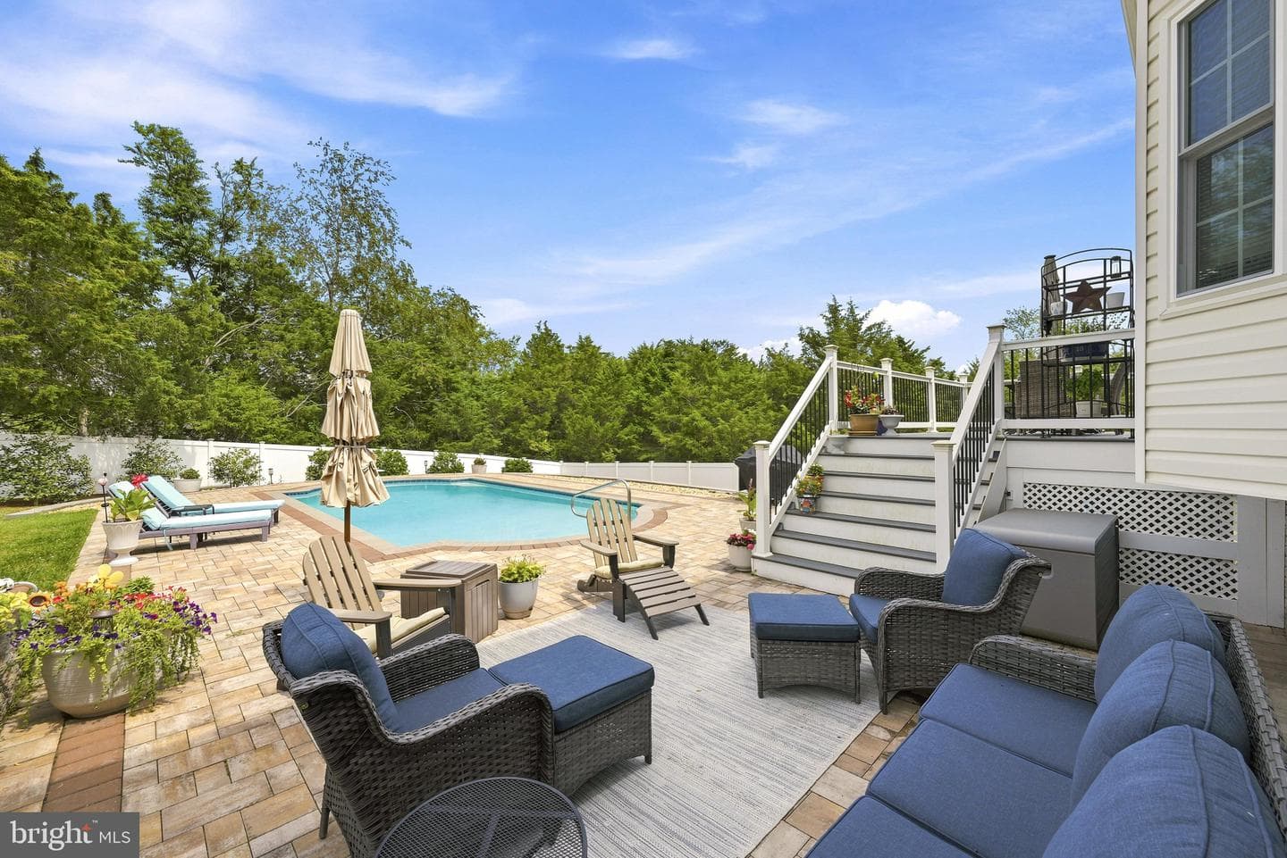107 Dell Court photo 1