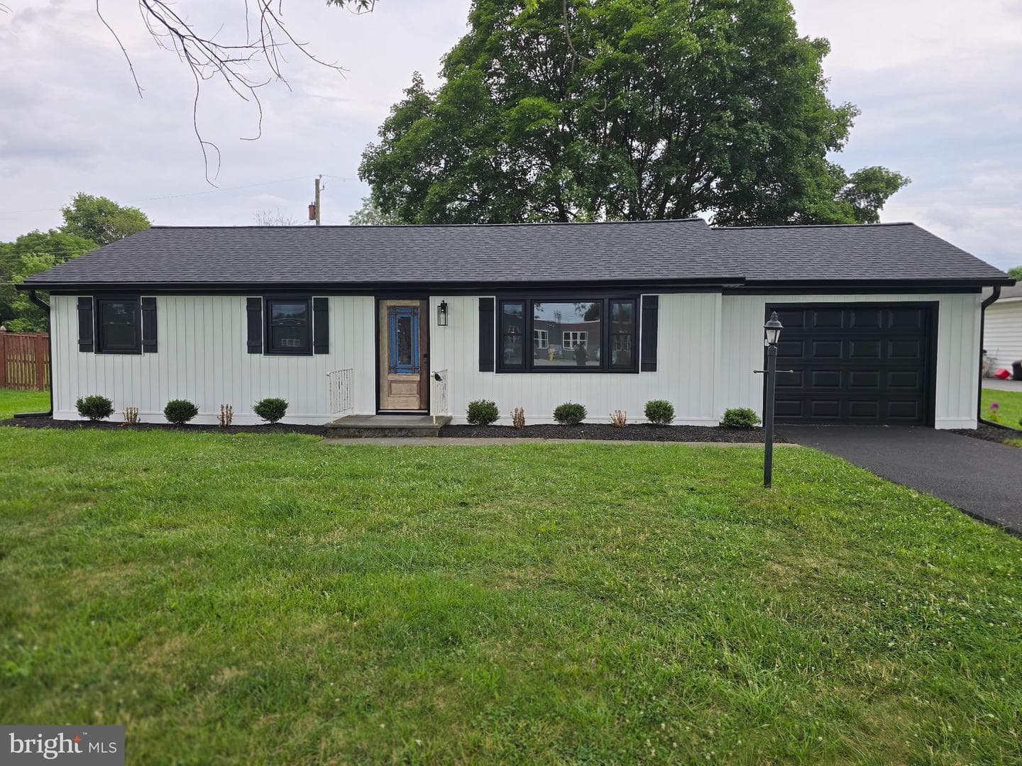 4400 Martinsburg Pike photo 2