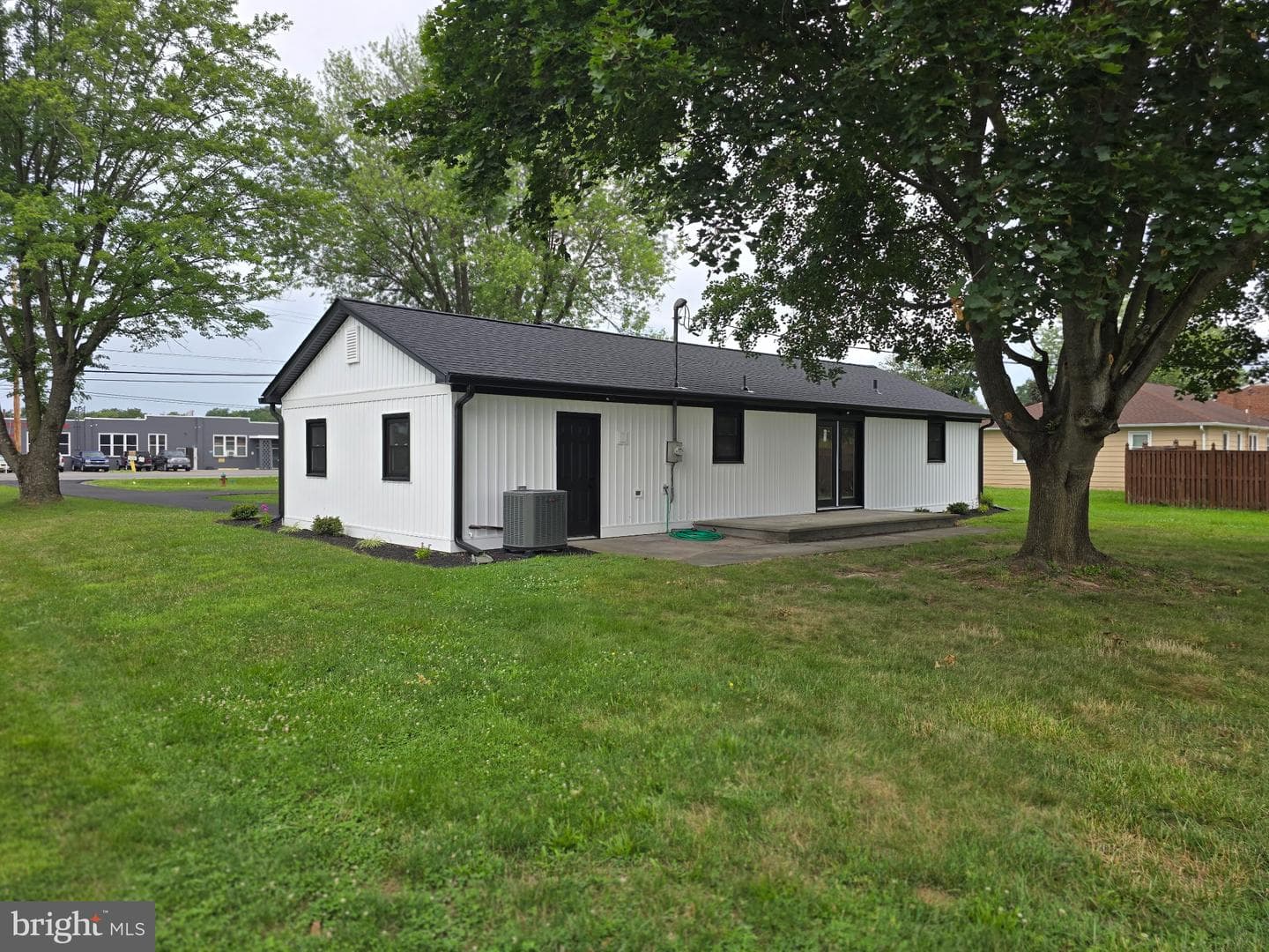 4400 Martinsburg Pike photo 3