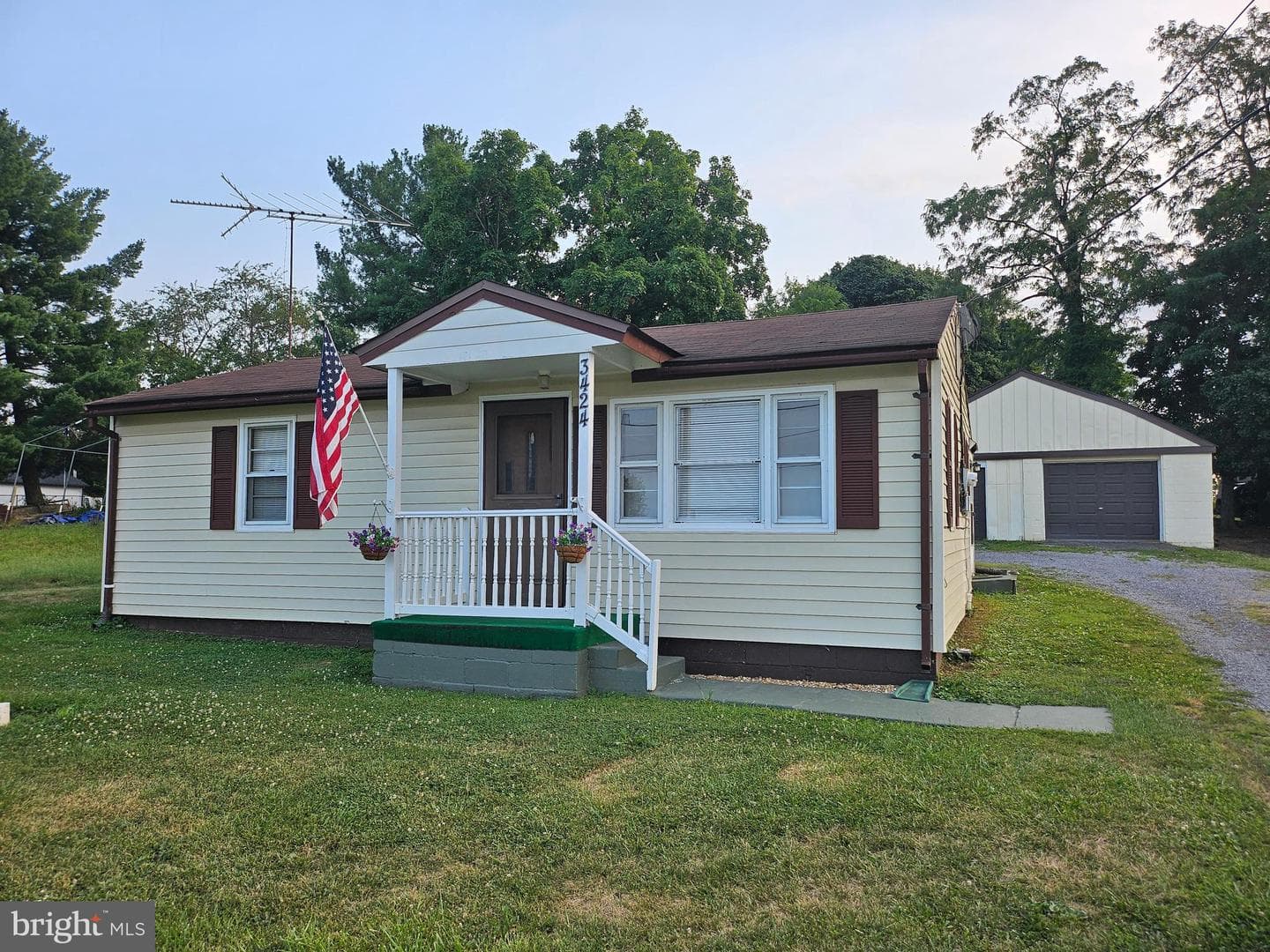 3424 Papermill Road photo 1