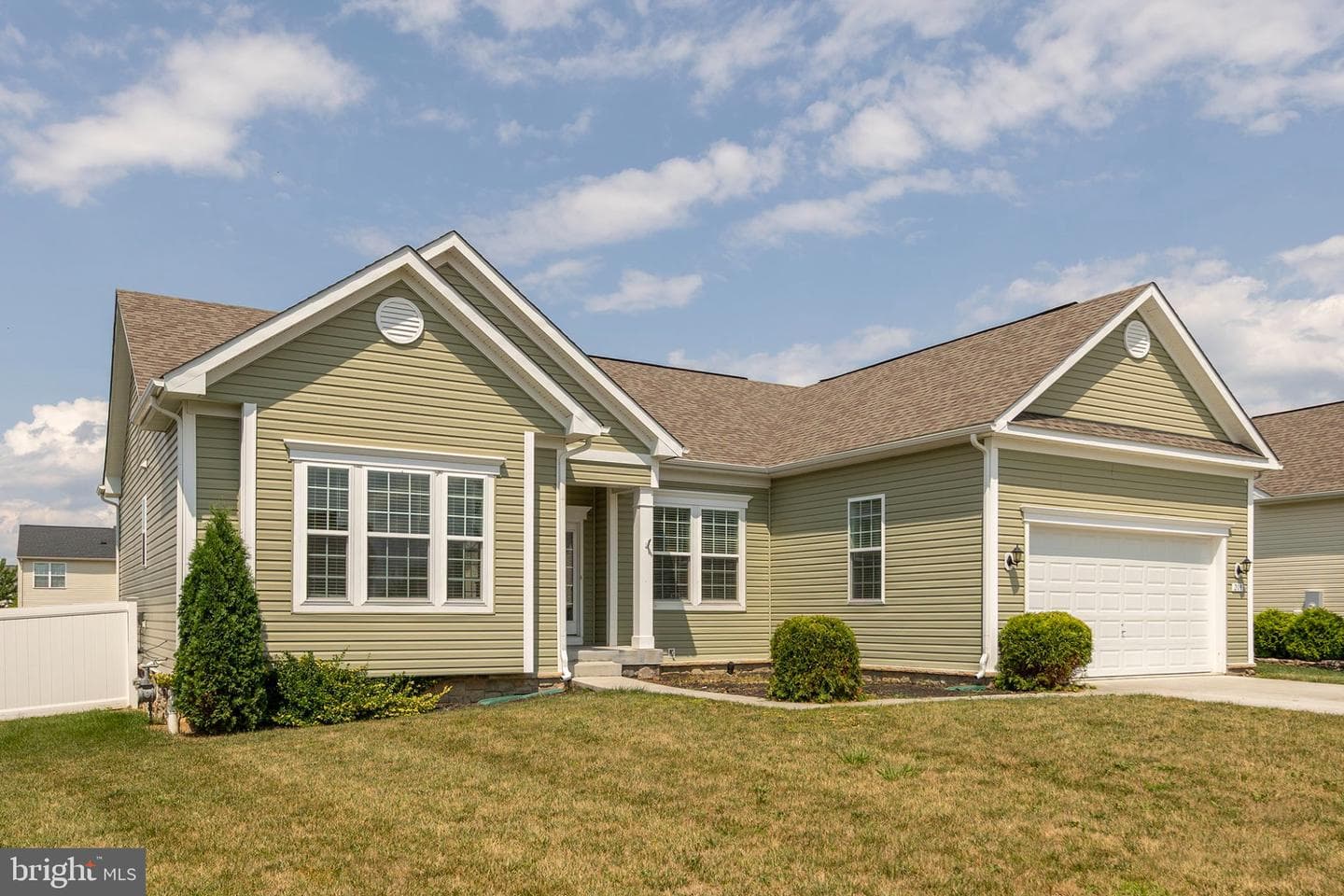 209 Bridgewater Drive photo 3