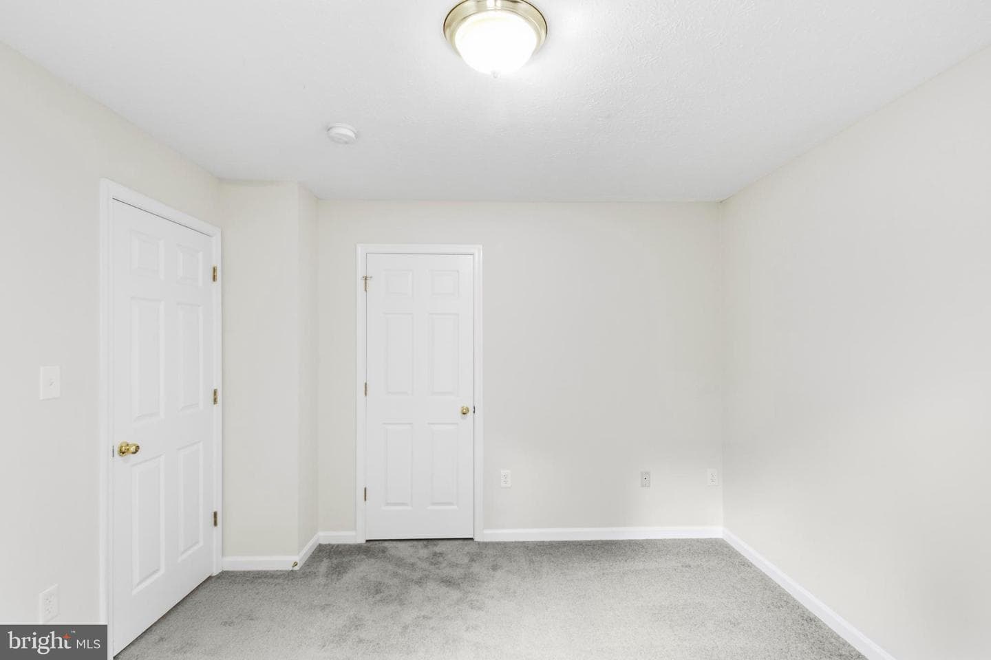 424 Ridgefield Avenue photo 11