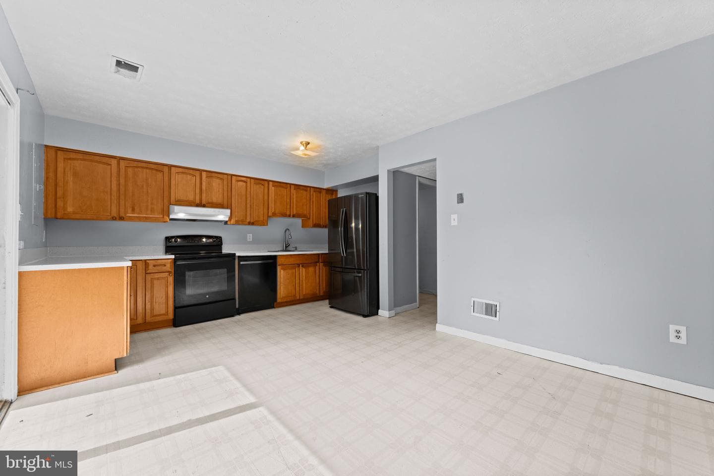 5260 Mulberry Court photo 8