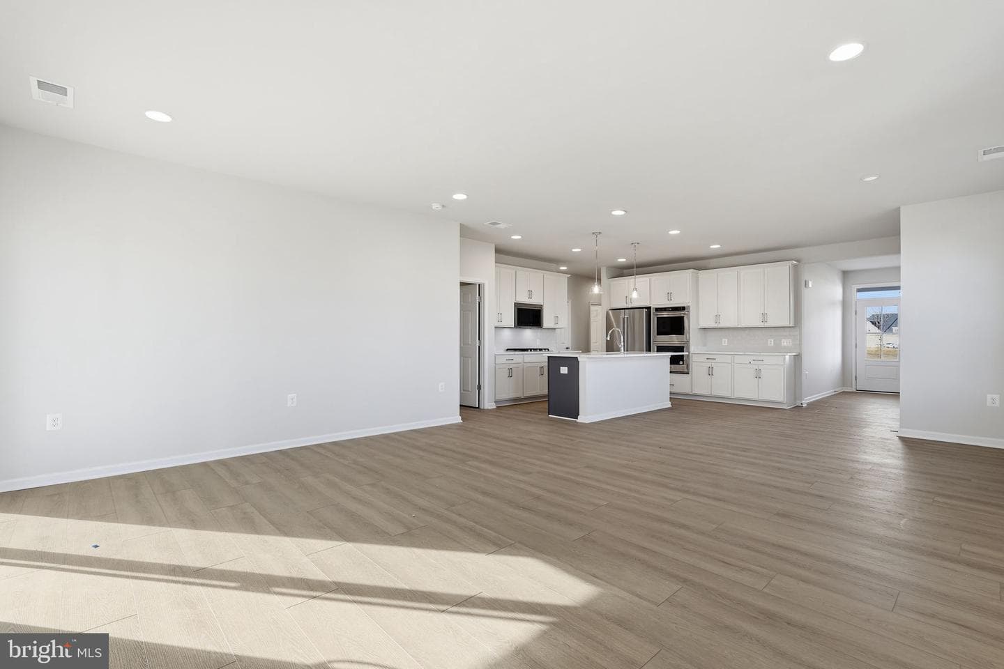 107 Lawford Way photo 13