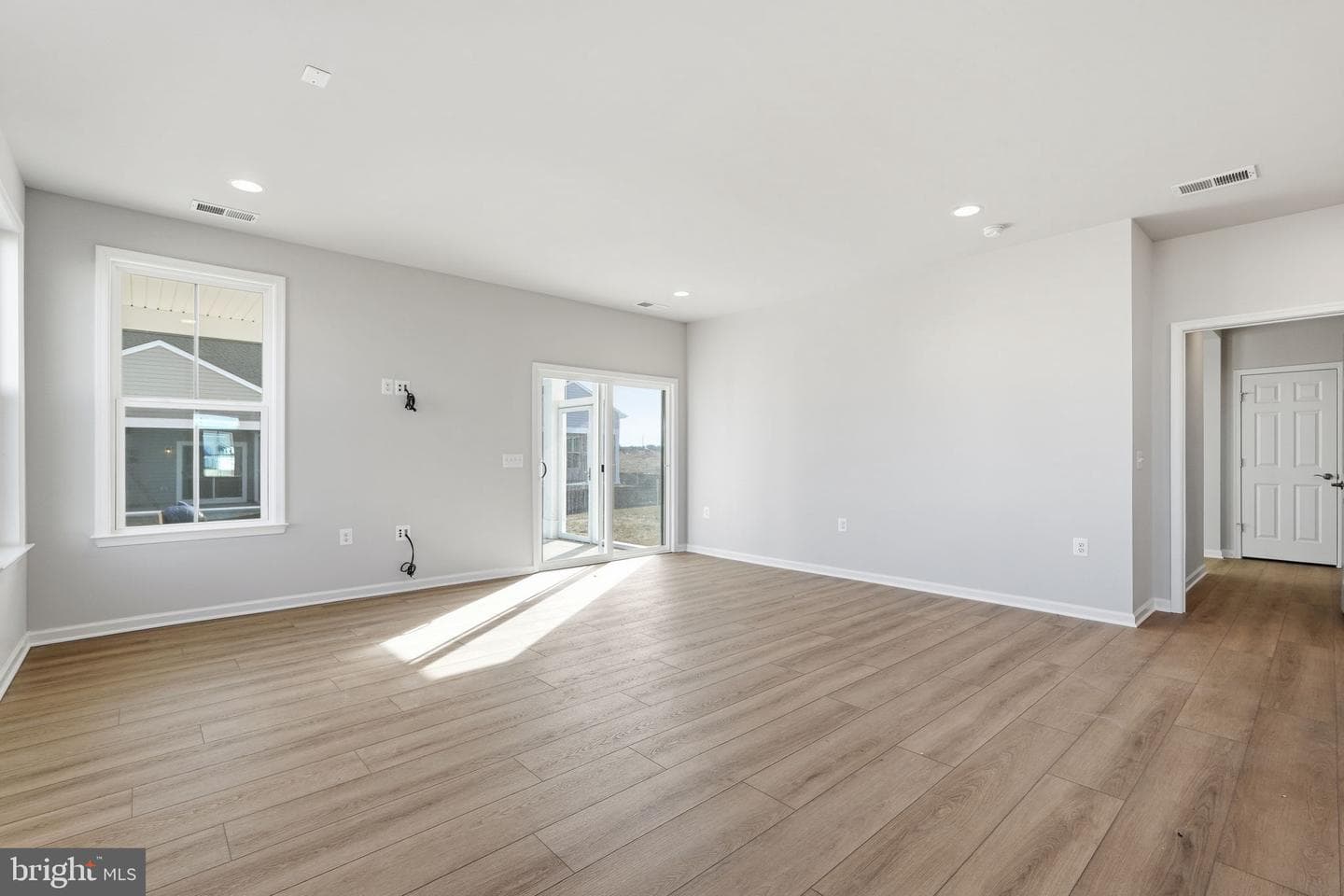 107 Lawford Way photo 14