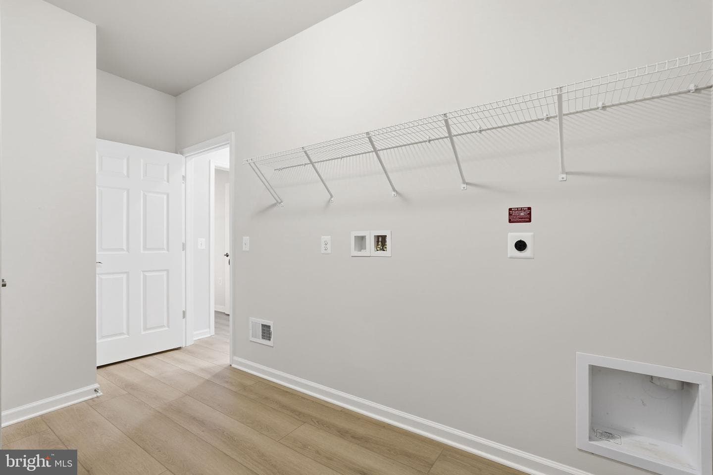 107 Lawford Way photo 22