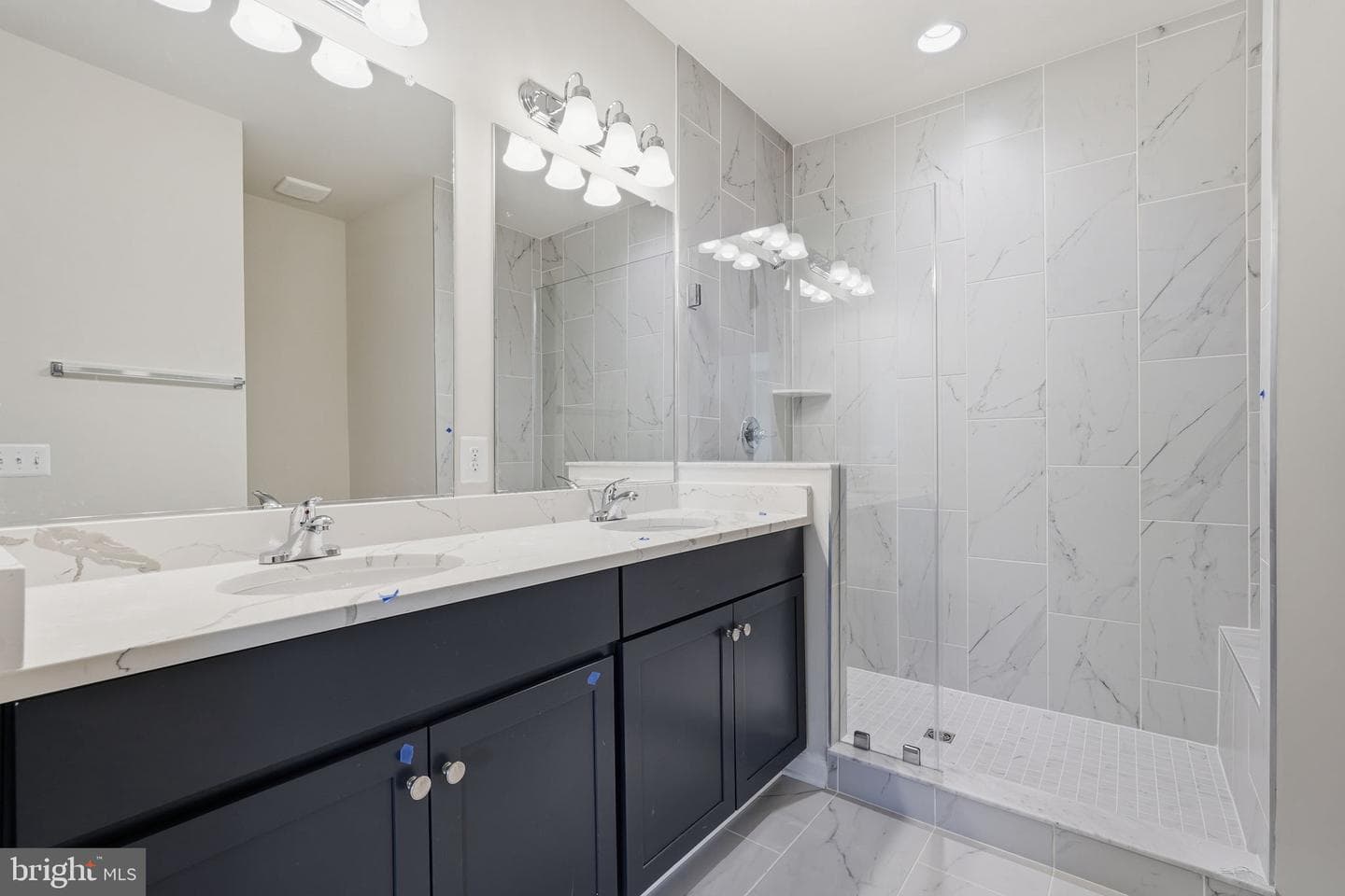 107 Lawford Way photo 23