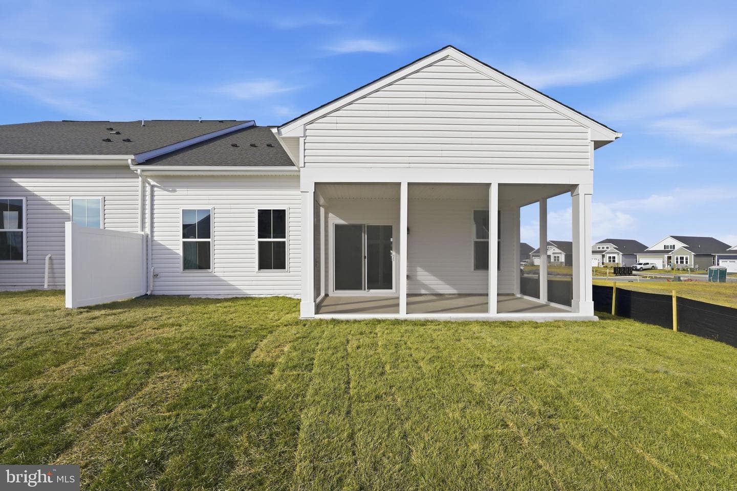 107 Lawford Way photo 27