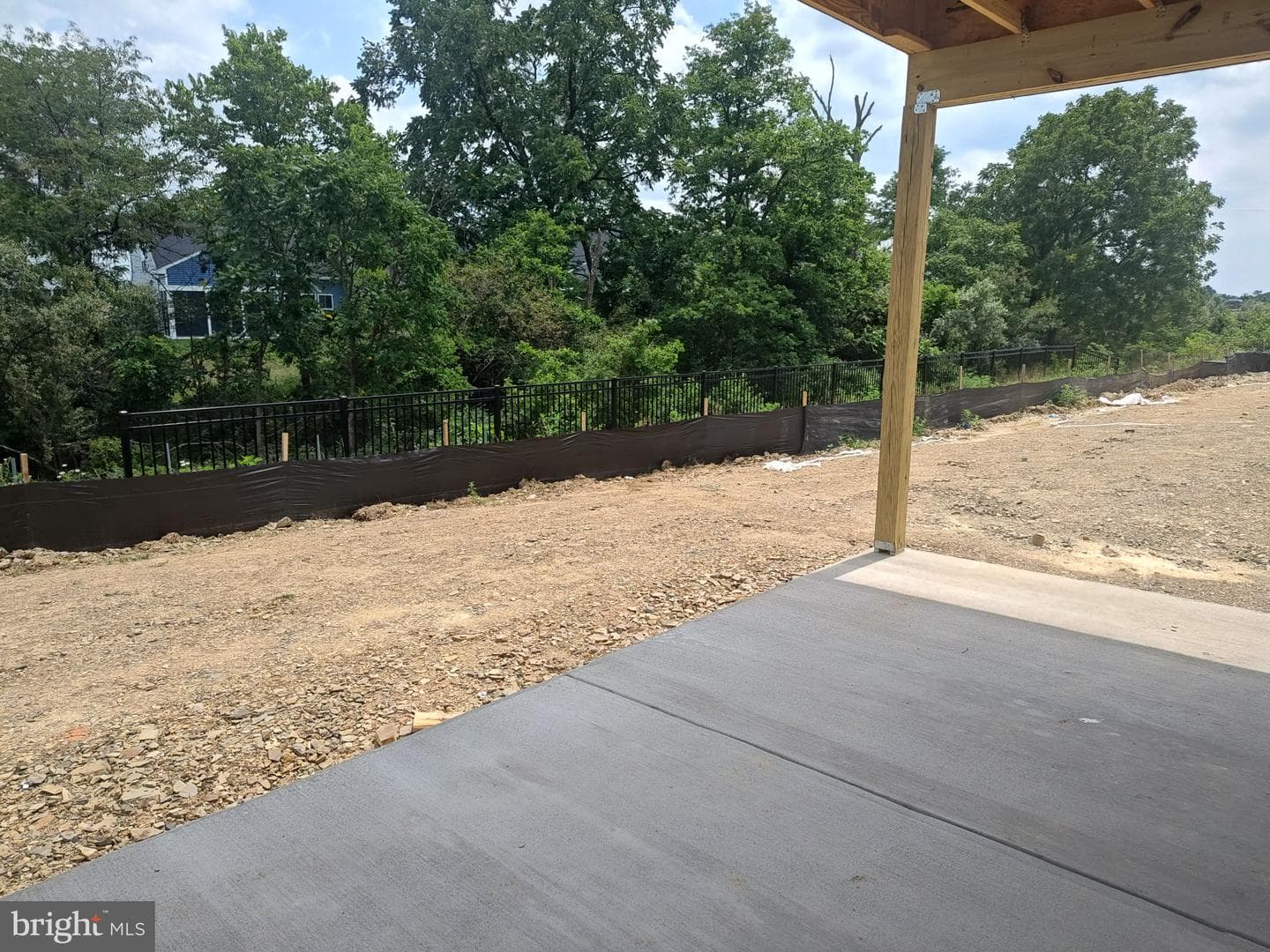 107 Lawford Way photo 3