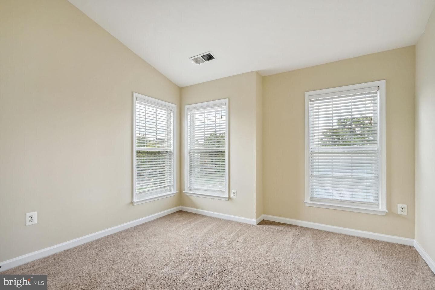 2466 Silk Court photo 15