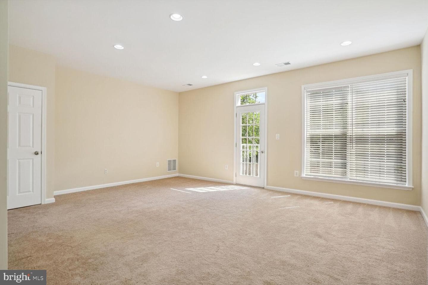 2466 Silk Court photo 16