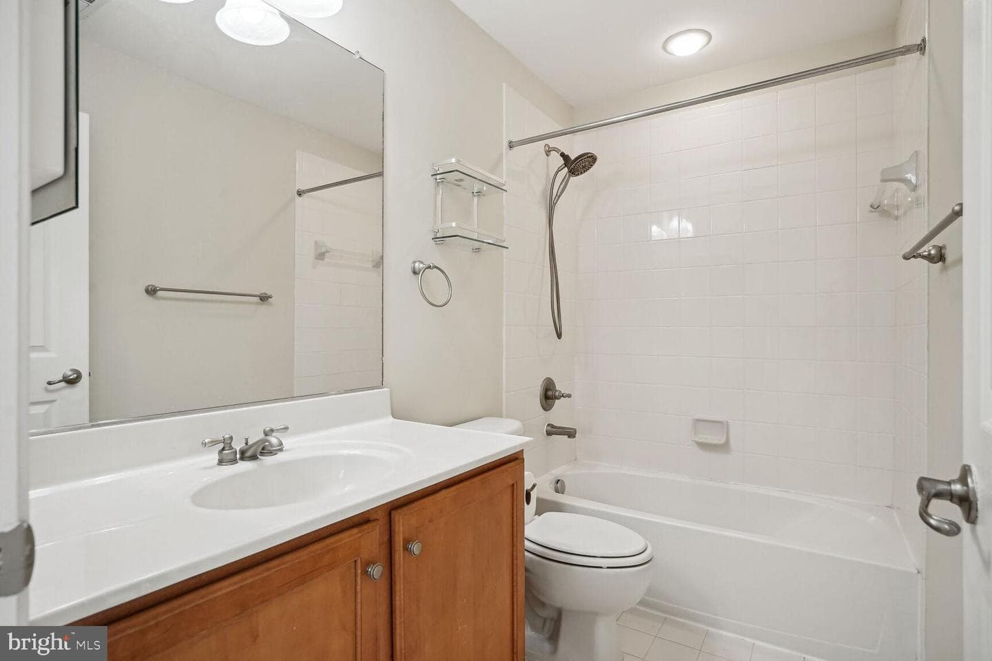 2466 Silk Court photo 17